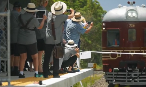 澳大利亞推出全球第一輛太陽能列車可容納百人